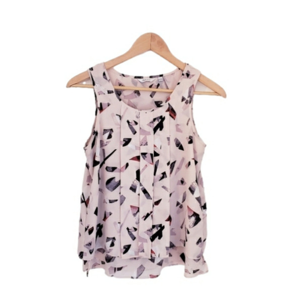 🪴BOGO FREE🪴 Reitmans Pleated Tank Blouse Size XS - Picture 2 of 3